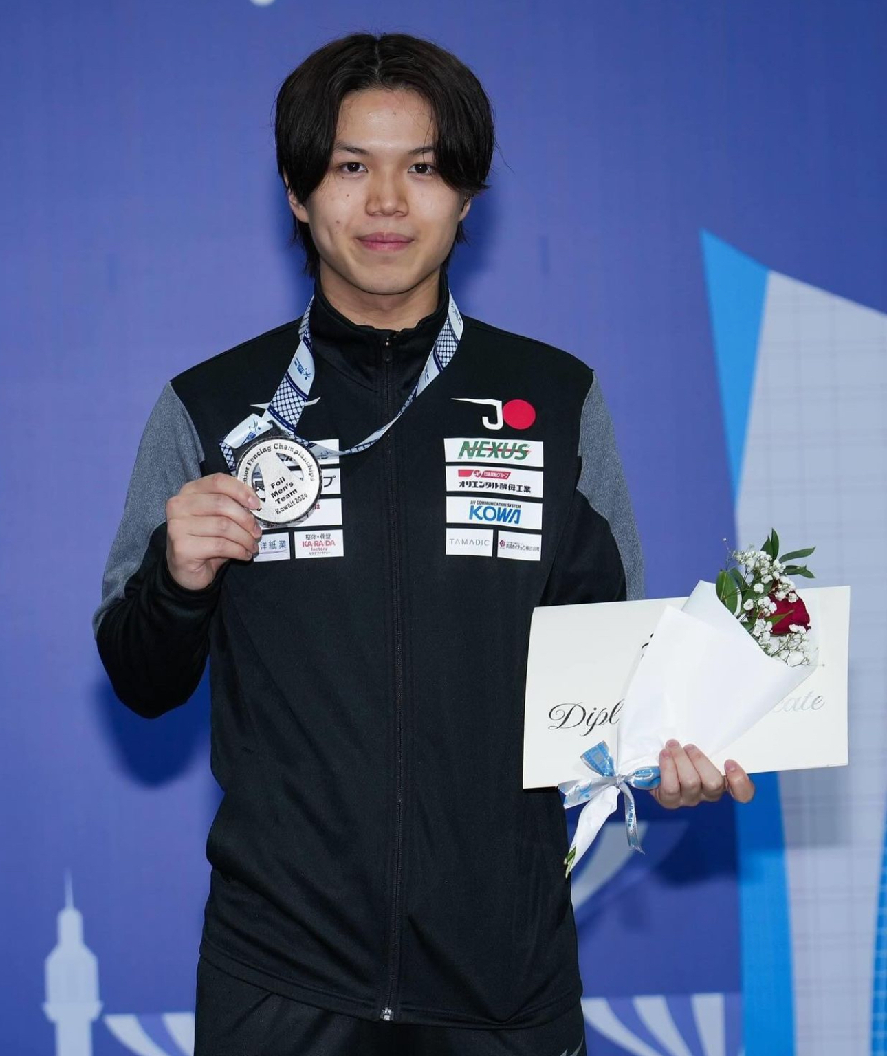 日本击剑选手夺冠,技压群雄的简单介绍 日本击剑选手夺冠,技压群雄的简单介绍