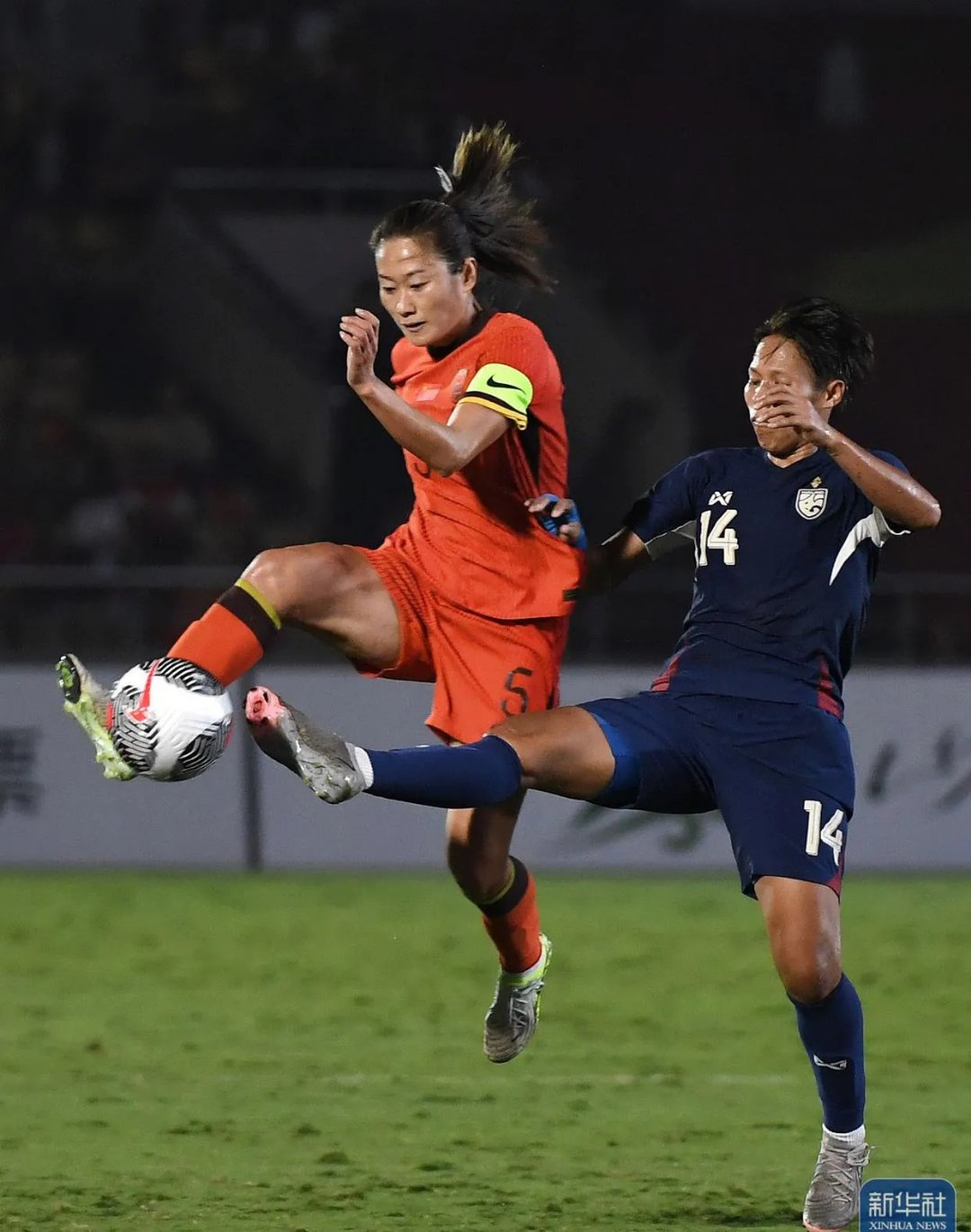 阿联酋女足队员获得最佳队友称号