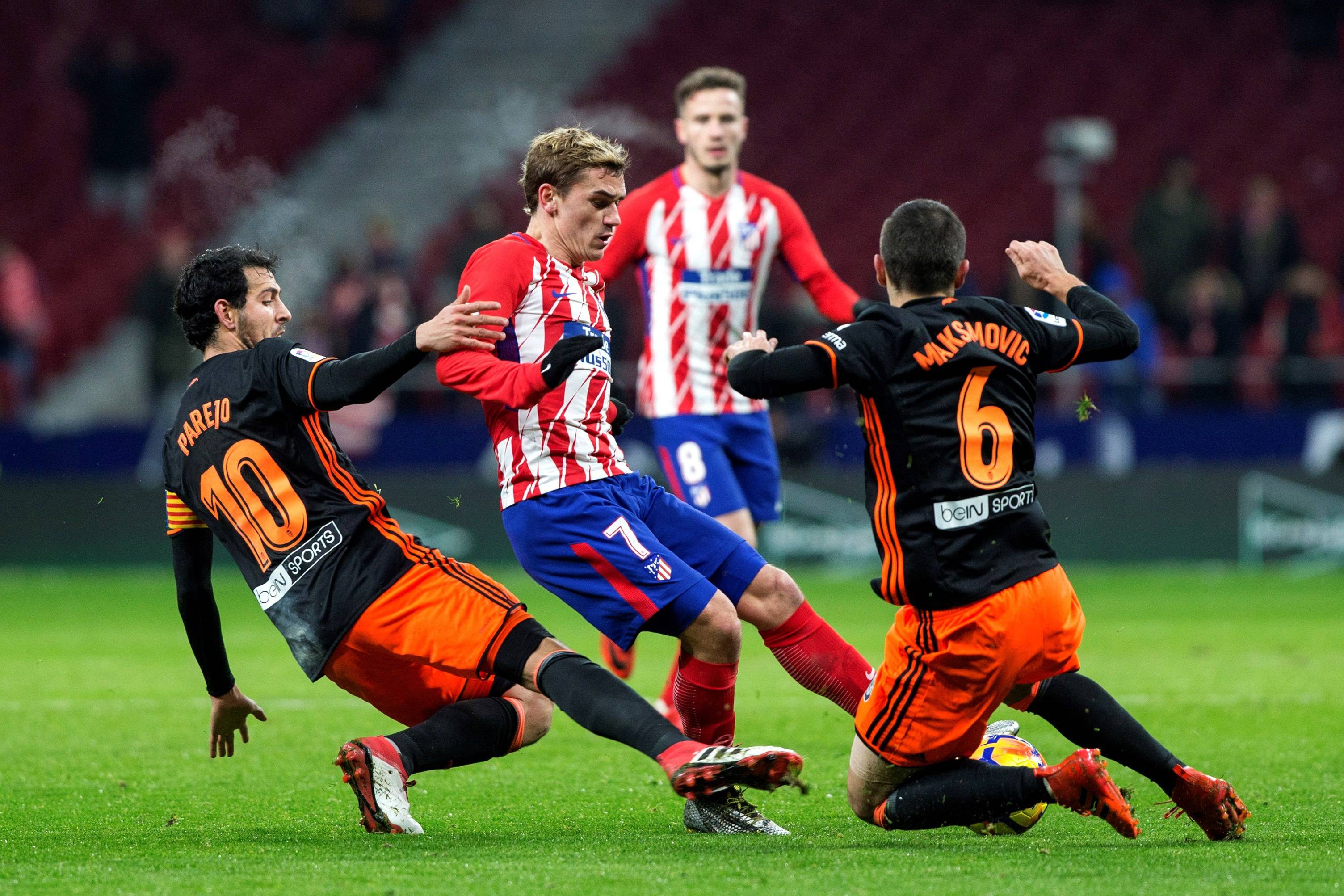 关于瓦伦西亚队员在比赛中全力拼搏，实现逆转胜利的信息