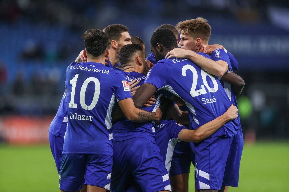 柏林赫塔主场大胜,豪取德甲三分 柏林赫塔主场大胜,豪取德甲三分