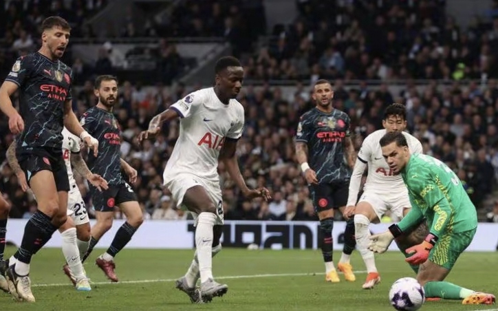 欧洲足球界即将迎来一场精彩对决,球员们备战 欧洲足球界即将迎来一场精彩对决,球员们备战