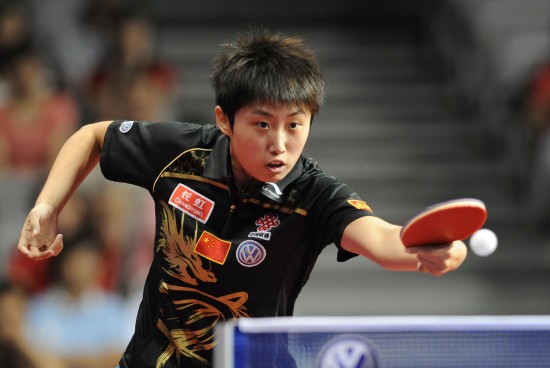 立陶宛击剑选手斩获冠军，精彩绝伦